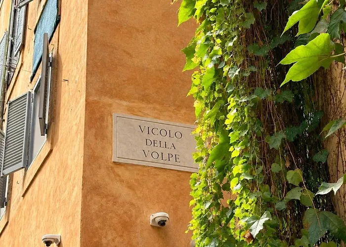 Navona Fox House 1